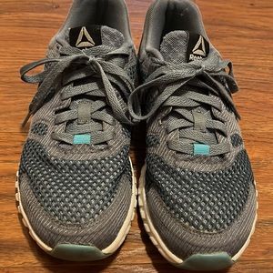 Reebok 7.5 teal blue kicks with memory foam insoles